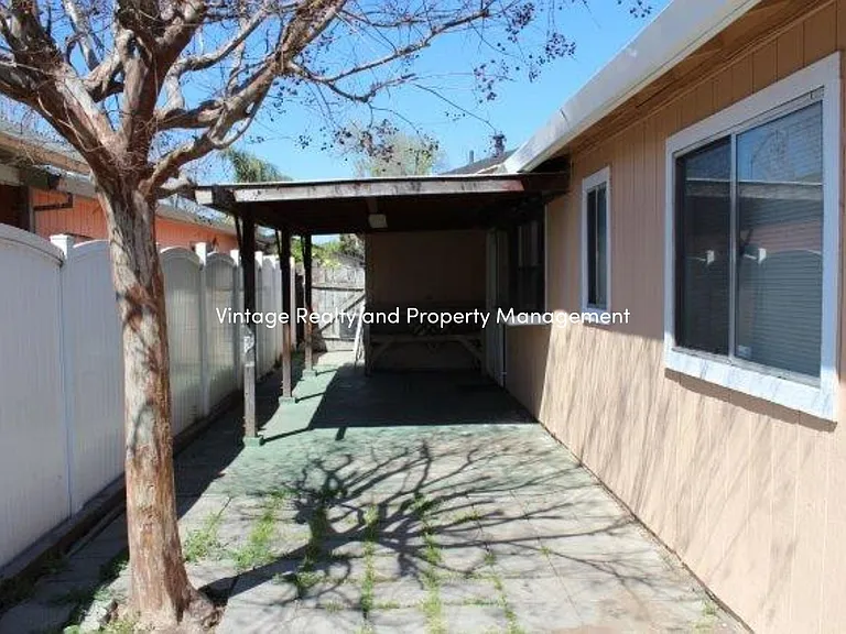 3142 Castellon Way — Photo 16