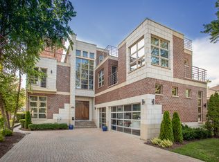 9220 Belleforte Ave, Morton Grove, IL 60053