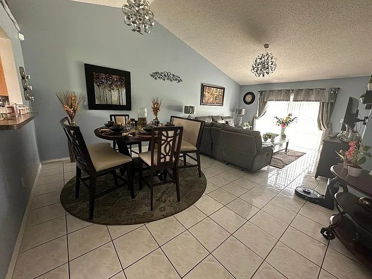 149 Sandalwood Dr — Photo 2