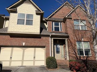 472 Suwanee Oaks Dr, Suwanee, GA 30024