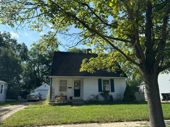824 Colrain St SW, Wyoming, MI 49509
