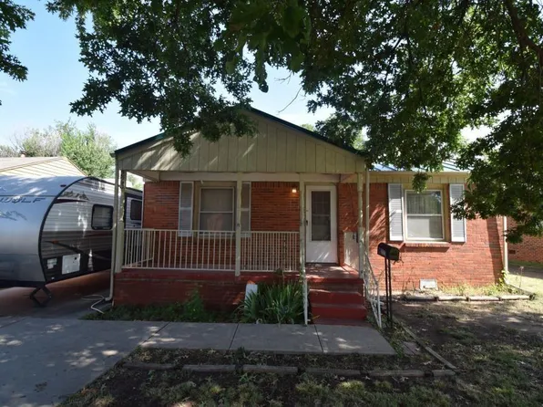 223 E Kittyhawk Dr, Midwest City, OK 73110