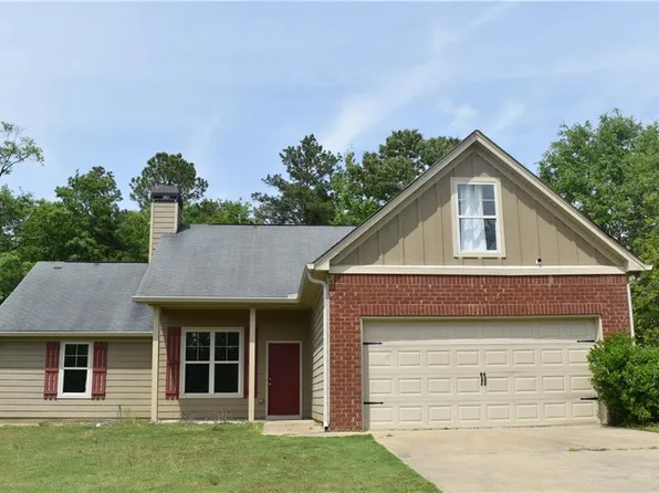 54 Misty Forest Dr, Phenix City, AL 36869
