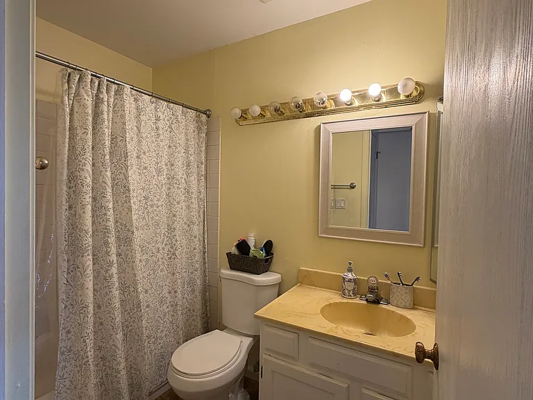 301 Cherrywood Ct — Photo 10