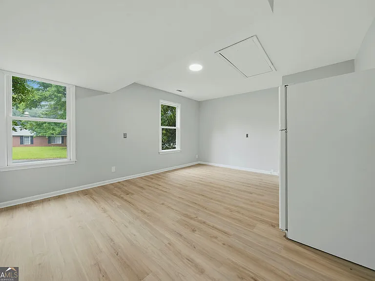 210 Meadow Run — Photo 12