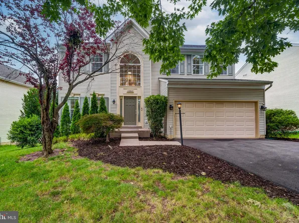 43865 Laurel Ridge Dr, Ashburn, VA 20147