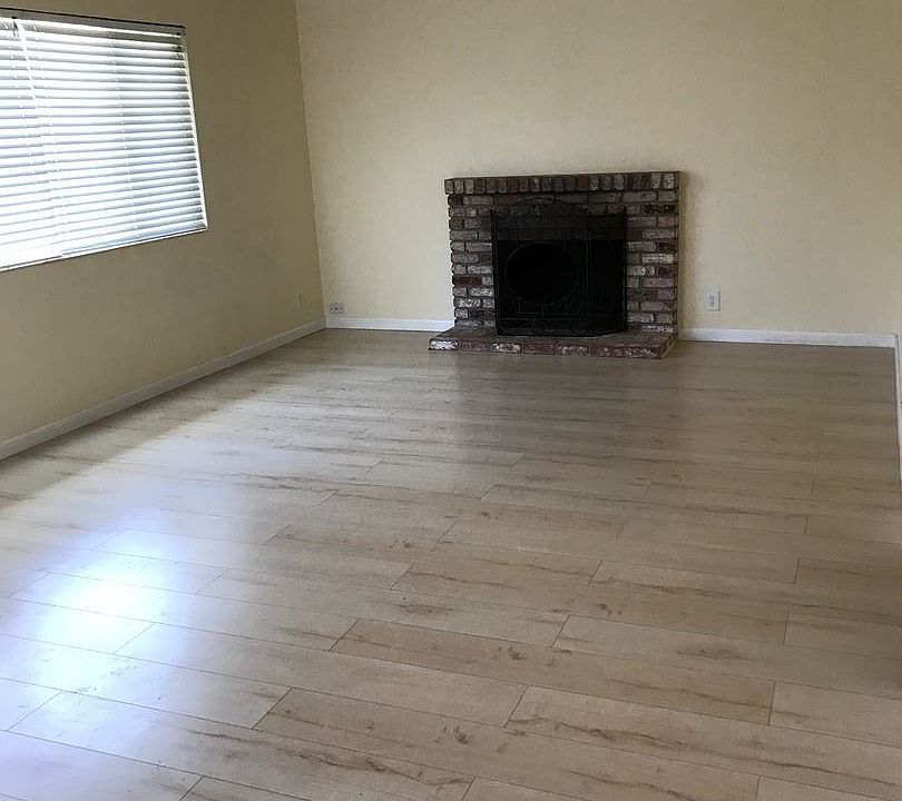 2nd image of 17485 Grand Prix Way