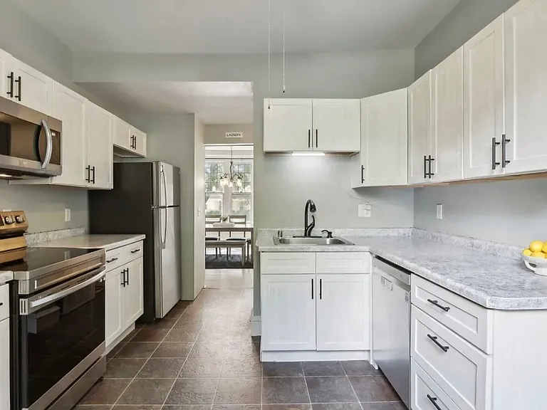448 W College Ave #448 — Photo 4