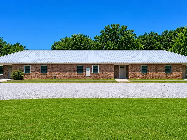 412 W Franklin St, Alvord, TX 76225
