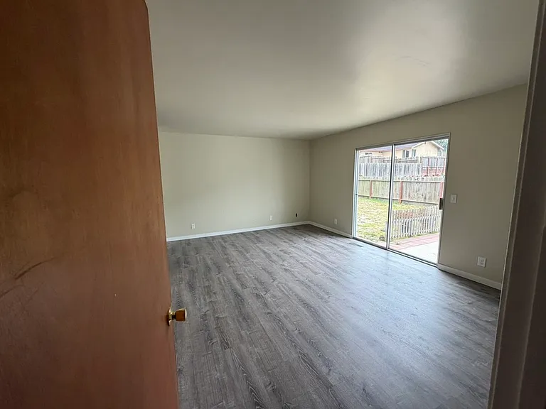 3006 Vera Ln — Photo 9