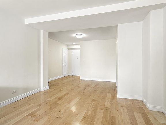 4th image of 1478 1st Ave #12E