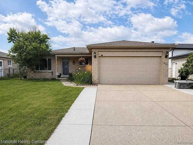 3621 Bates Dr — Photo 1