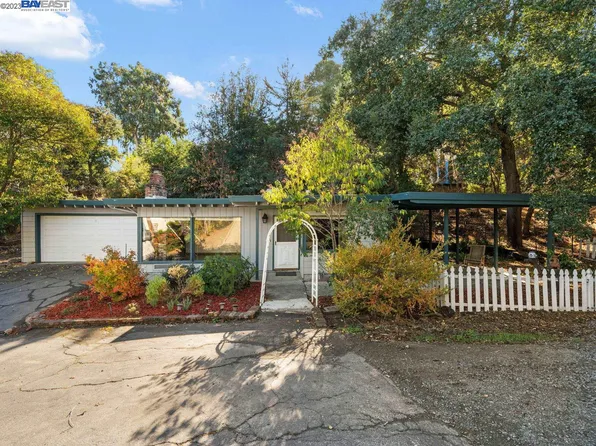 2471 Overlook Dr, Walnut Creek, CA 94597