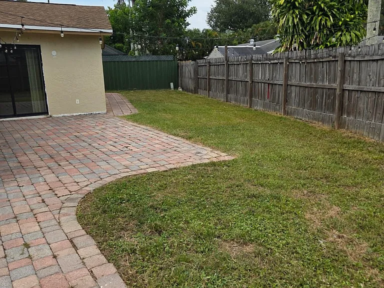 18437 Spanish Isles Pl #0 — Photo 16