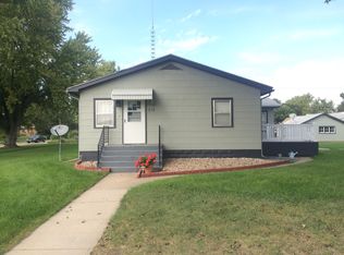 512 1st St, Alma, NE 68920