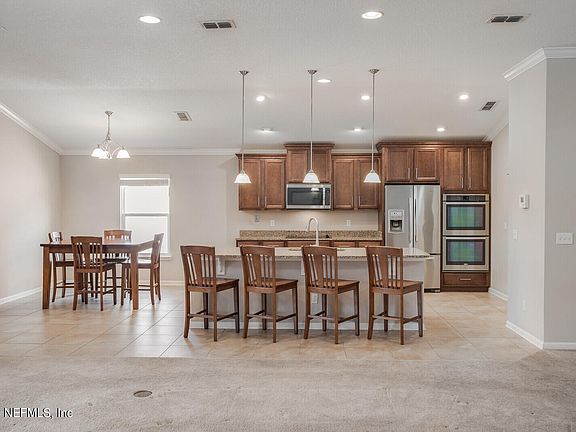 5th image of 15956 BAINEBRIDGE Drive