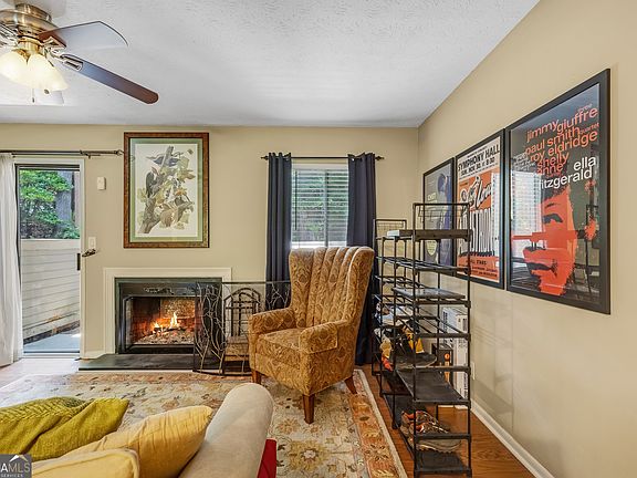 5th image of 2877 Torreya Way SE