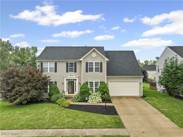 700 Brookledge Ct, Northfield, OH 44067