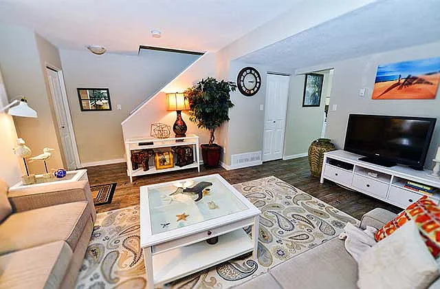 5210 203rd St — Photo 7