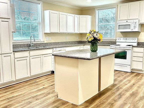 5th image of 414 Rice Ln