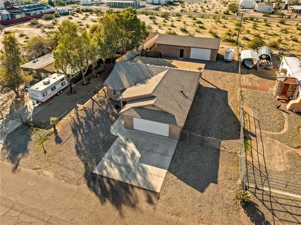 5430 Maricopa Dr, Topock, AZ 86436