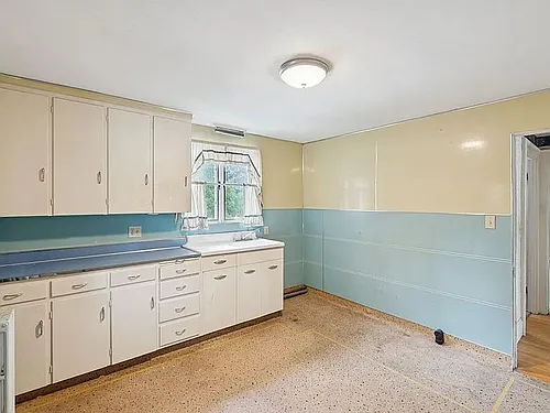 15 Huston Ave Photo 1