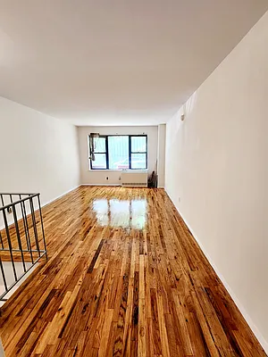 Rented by Oxford Property Group | media 9