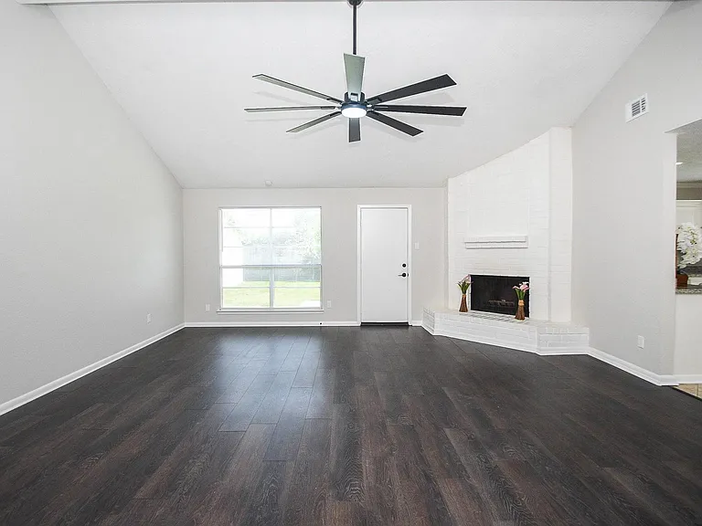6906 Grant Dr — Photo 5