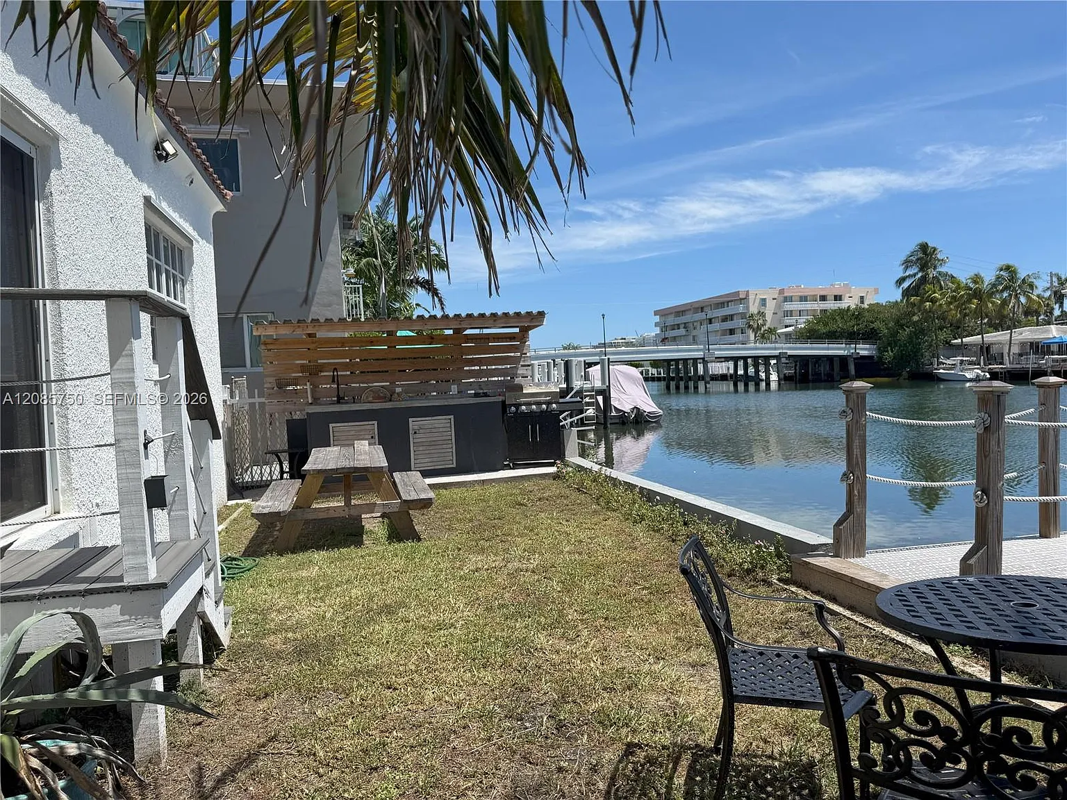 Oasis On The Beach Condo — Photo 3