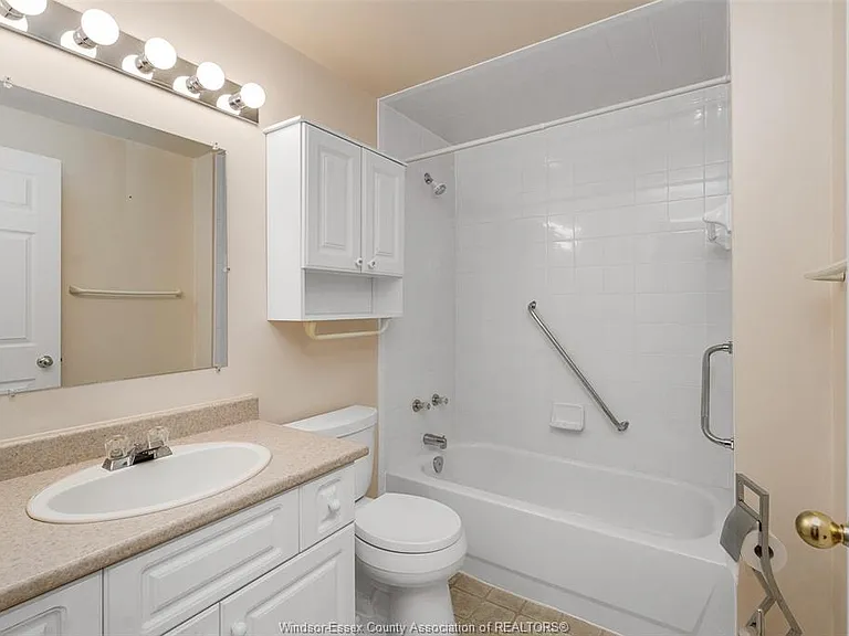 1885 Normandy St #202 — Photo 20