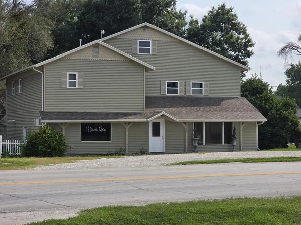 1106 E Lafayette St, Edina, MO 63537
