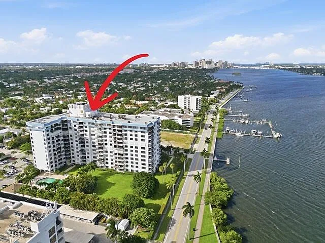 3800 Washington Rd — Photo 1