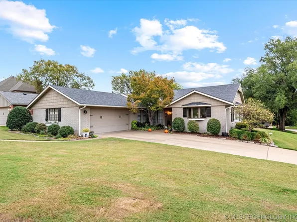 2512 Glynnwood Ln, Bartlesville, OK 74006