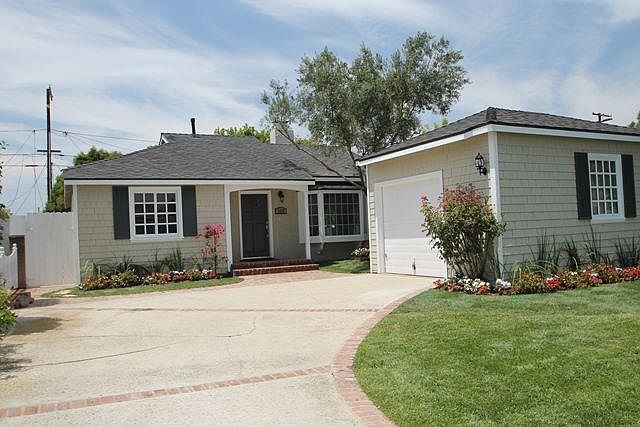 Beautiful Torrance Gardens home