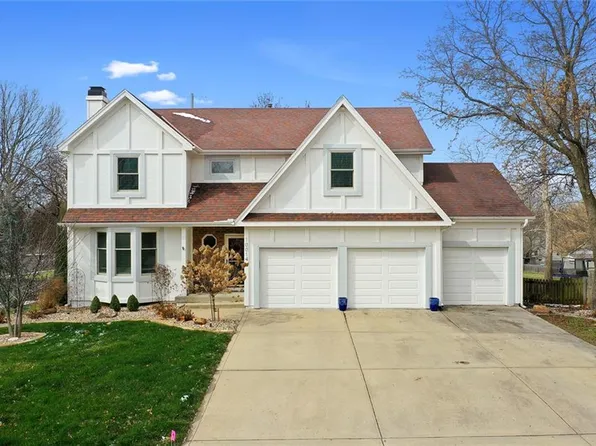 10014 N Highland Ter, Kansas City, MO 64155