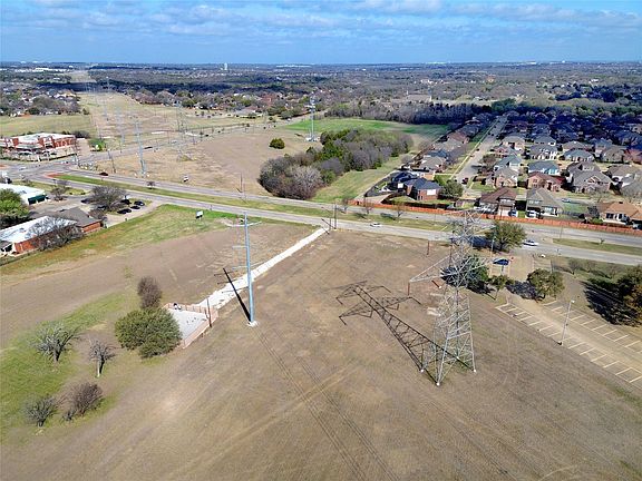 4th image of 1226 W Belt Line Rd