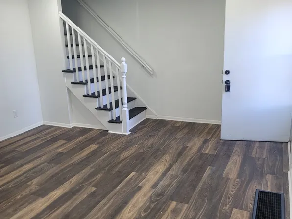 10038 Hawkins Ct, Indianapolis, IN 46229