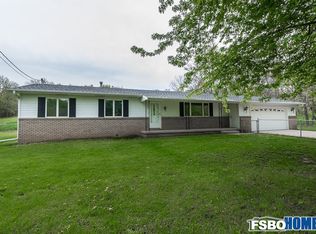 4020 Telegraph Rd, Davenport, IA 52804