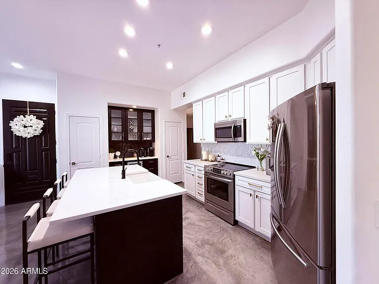 11000 N 77th Pl #1057 — Photo 3