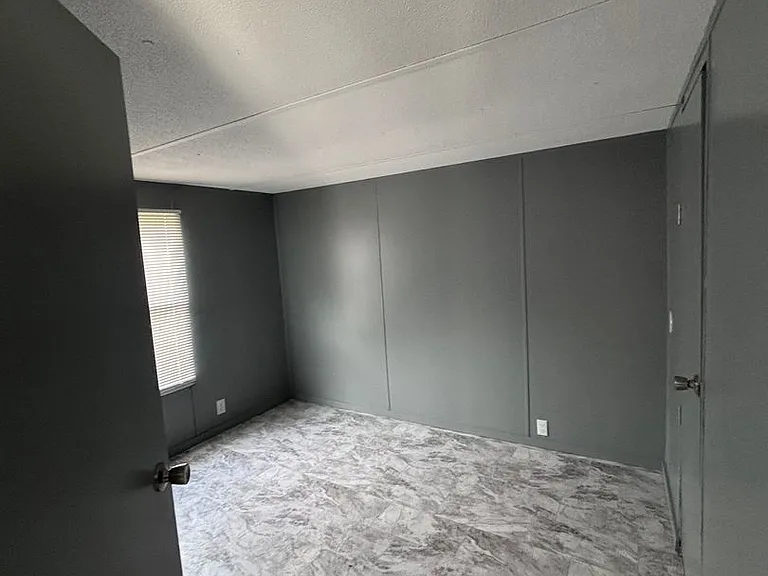 60 Miller Loop Rd — Photo 12