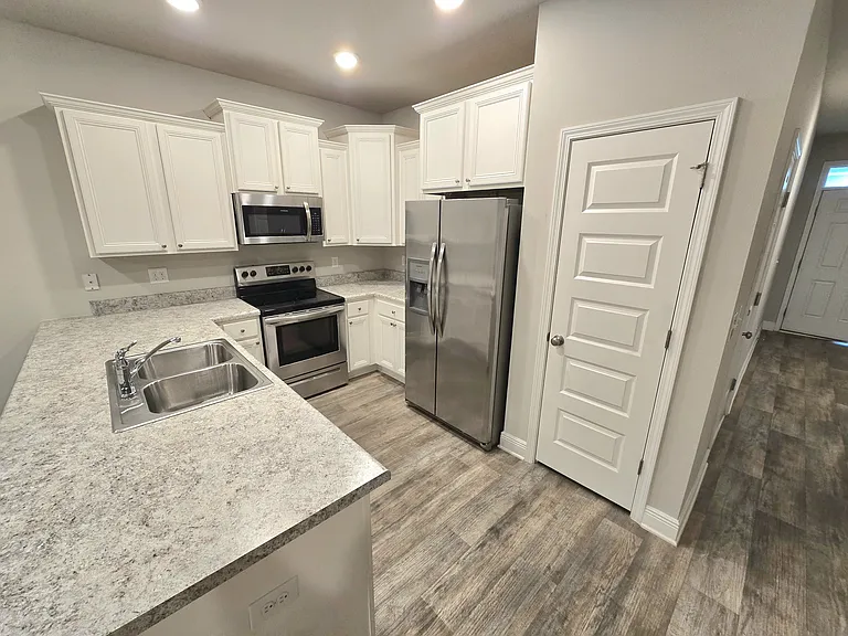 6012 Royal Port Ct — Photo 6