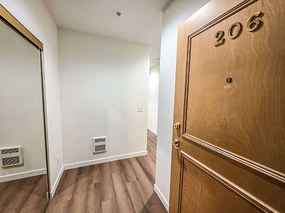 5th image of 12439 NE Totem Lake Way APT 206