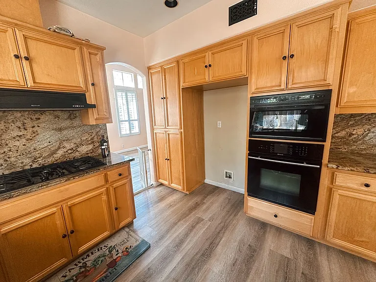 3718 Angus Way — Photo 7