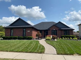 51866 Eva Dr, Macomb, MI 48042