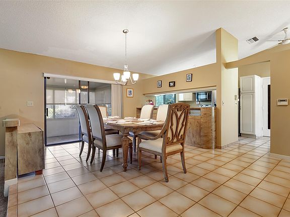 5th image of 5541 Ainsley Court