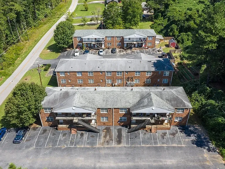 389 Old Acworth Rd — Photo 1