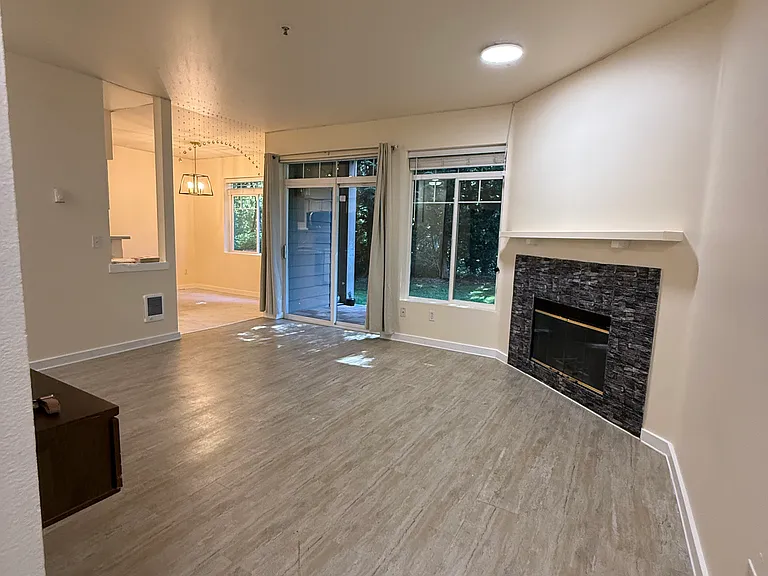 18930 Bothell Everett Hwy #H103 — Photo 4