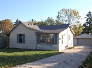 930 S 85th St, West Allis, WI 53214