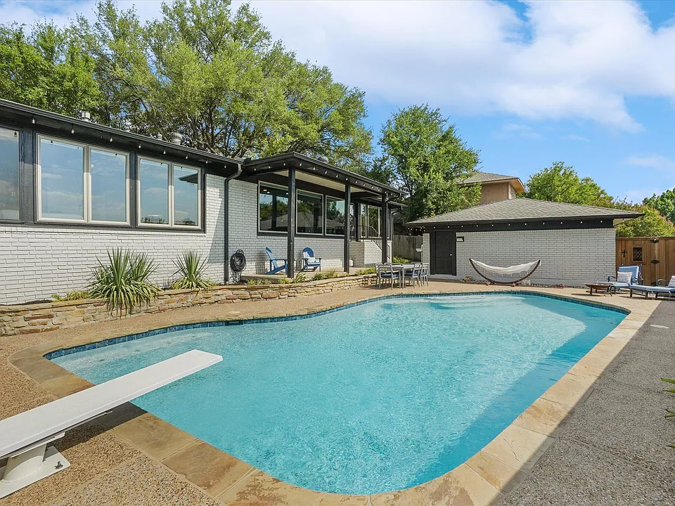 1608 S Alamo Rd