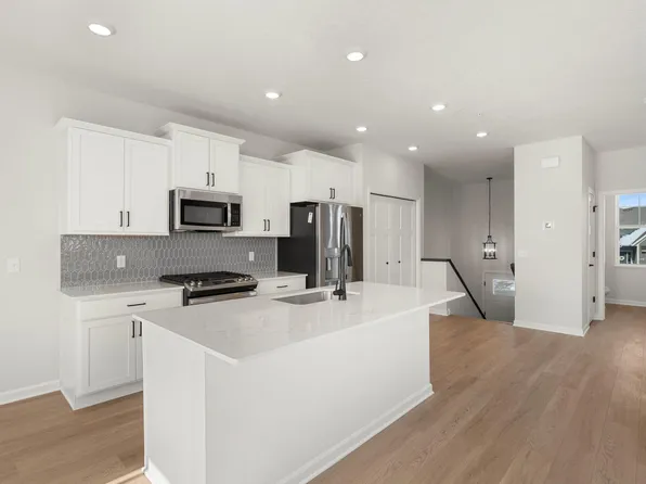 6738 Wildflower Way, Excelsior, MN 55331